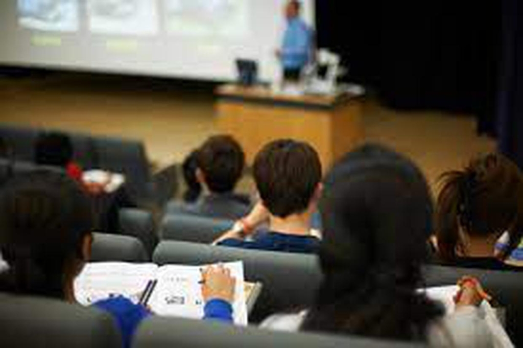 Irish Independent – Students will be back in lecture halls next month, say third-level colleges