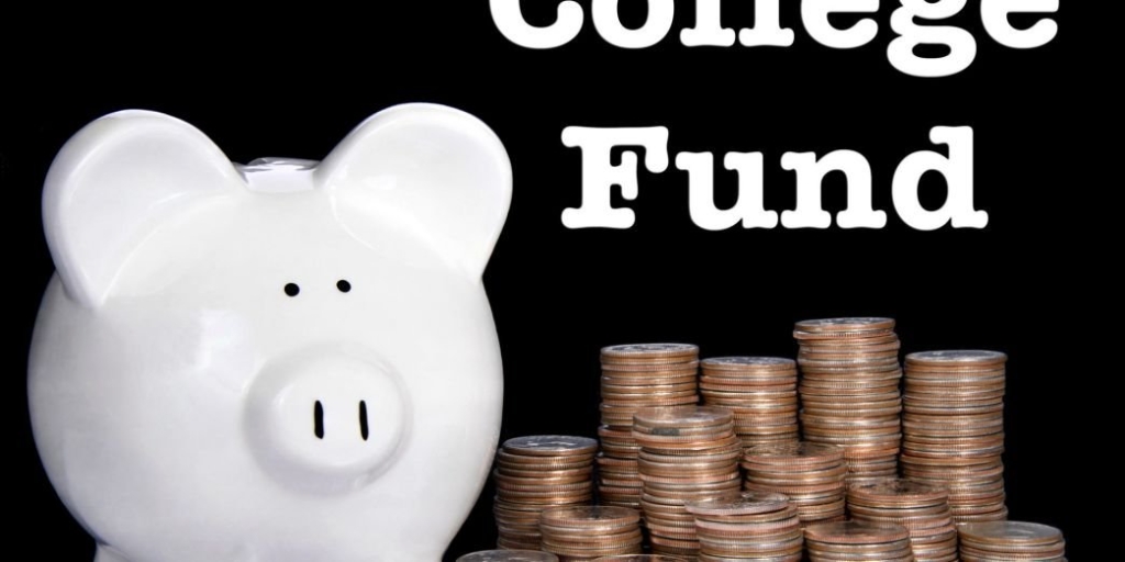 Newstalk Breakfast – Should college funding take priority over fee cuts and grant increases?
